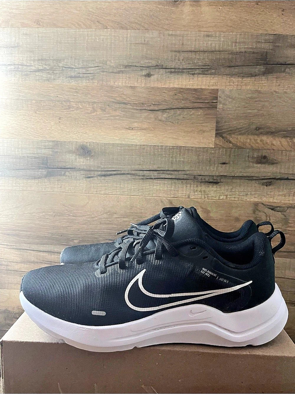 Nike Downshifter 12 Running Men's Black&White Sneakers Size 9.0